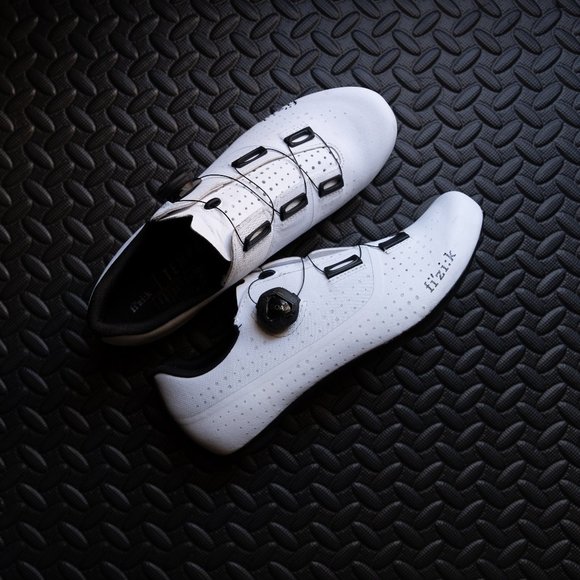 Fizik Tempo Overcurve R4 - Picture 1 of 3